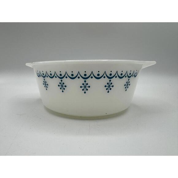 Pyrex Other - Vintage Pyrex 474-B White Blue Garland Snowflake 1 1/2 Quart Casserole NO LID